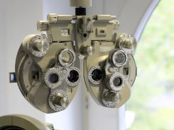 Augenoptiker / Augenoptikerin