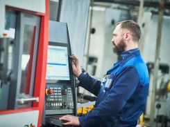 Industriemechaniker oder Industriemechanikerin